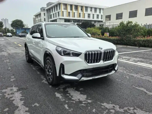 BMW X1 — Фото автомобиля 3