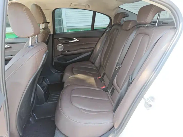 BMW 1 Series — Фото автомобиля 16