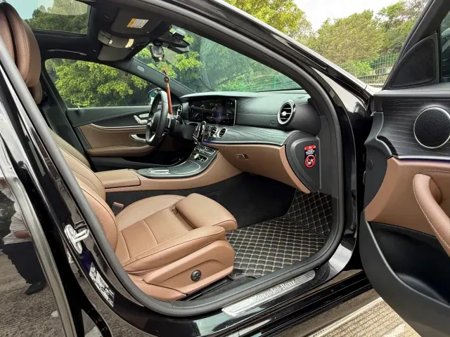 Mercedes-Benz E-Class — Фото автомобиля 9