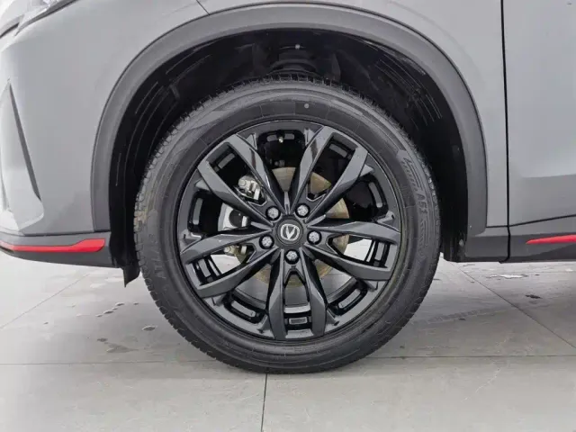 Changan X5 Plus — Фото автомобиля 17