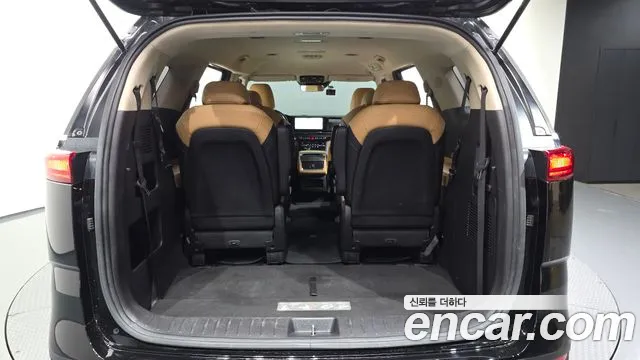 Kia Carnival Generation 4 — Фото автомобиля 26