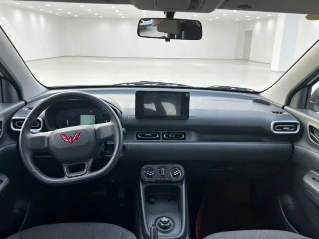 Wuling Hongguang — Фото автомобиля 5