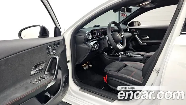Mercedes-Benz A-Class — Фото автомобиля 10