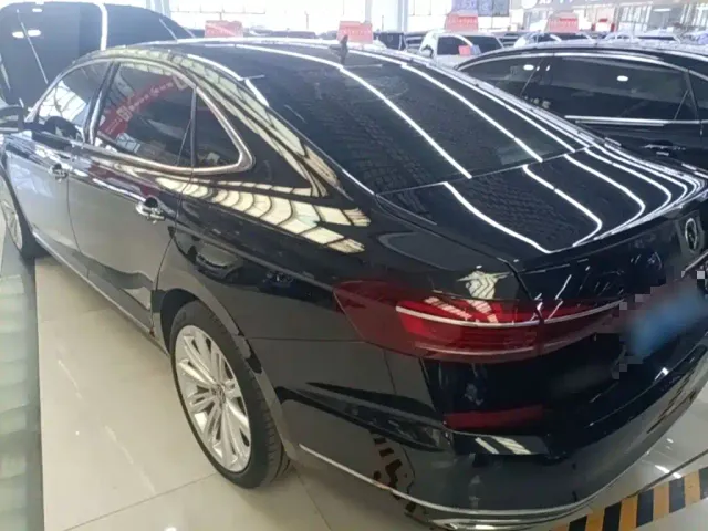Volkswagen Passat — Фото автомобиля 4