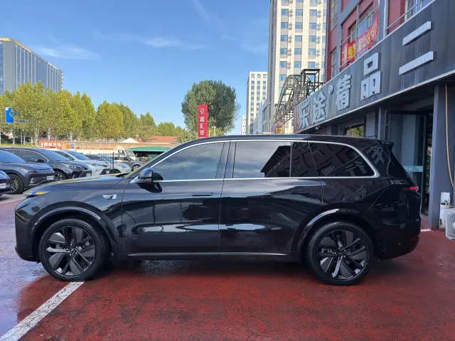 Li Auto L9 — Фото автомобиля 3