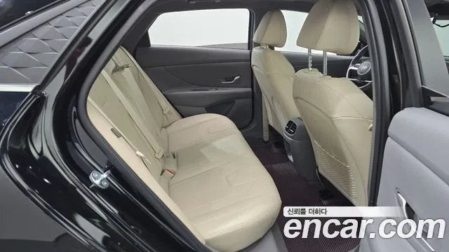 Hyundai Avante CN7 — Фото автомобиля 17