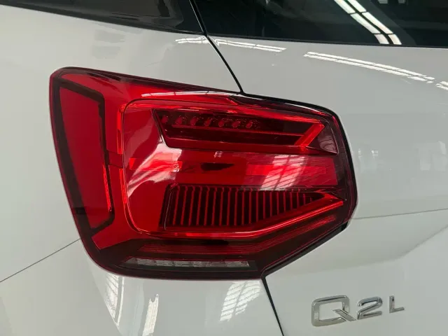 Audi Q2L — Фото автомобиля 11