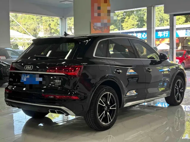 Audi Q5L — Фото автомобиля 4