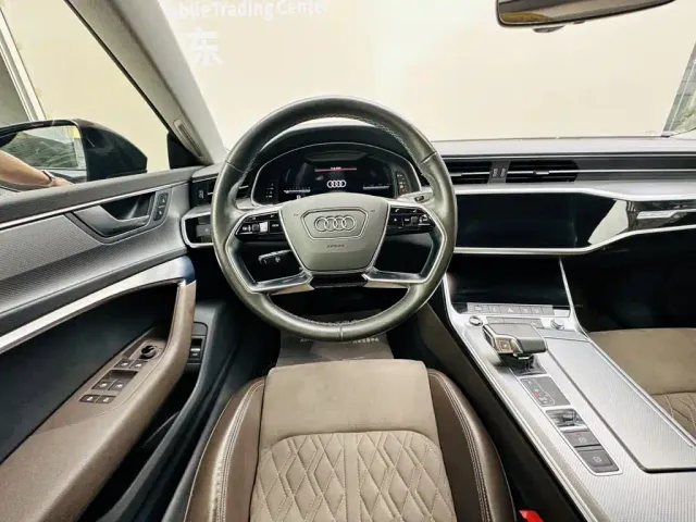 Audi A7L — Фото автомобиля 13