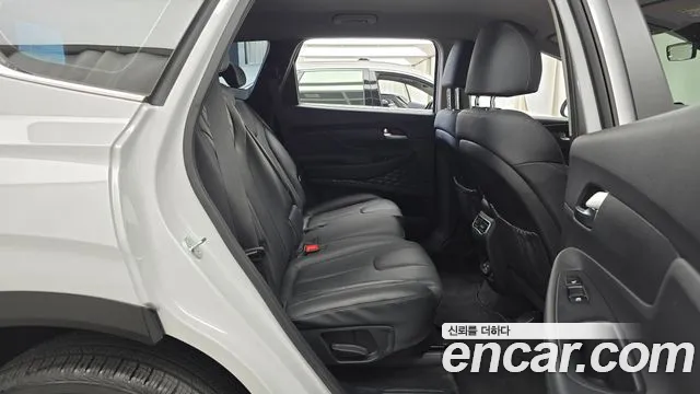 Hyundai Santa Fe — Фото автомобиля 17