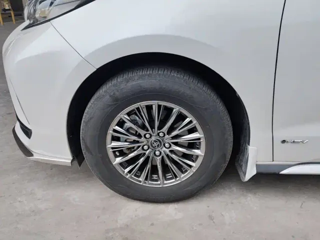 Toyota Granvia — Фото автомобиля 22
