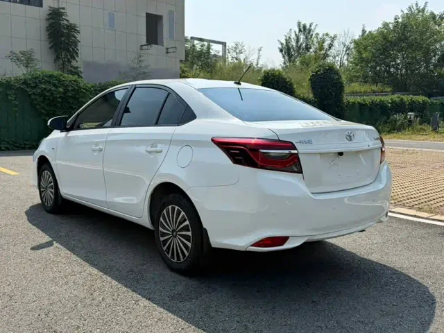 Toyota Vios — Фото автомобиля 7