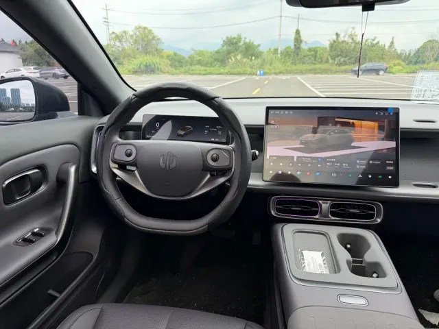 Leapmotor Lafa 5 — Фото автомобиля 10