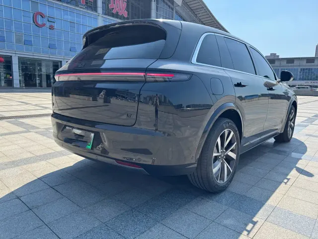 Li Auto L7 — Фото автомобиля 9