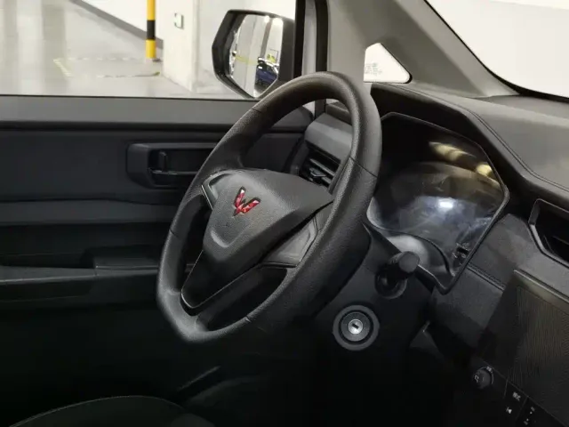 Wuling Hongguang Plus — Фото автомобиля 22