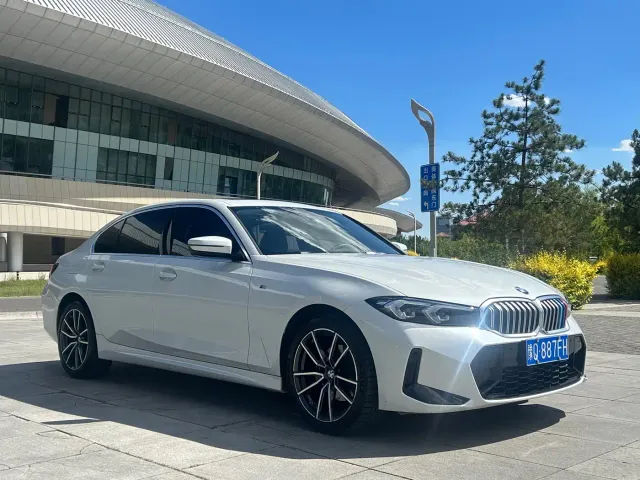 BMW 3 Series — Фото автомобиля 3