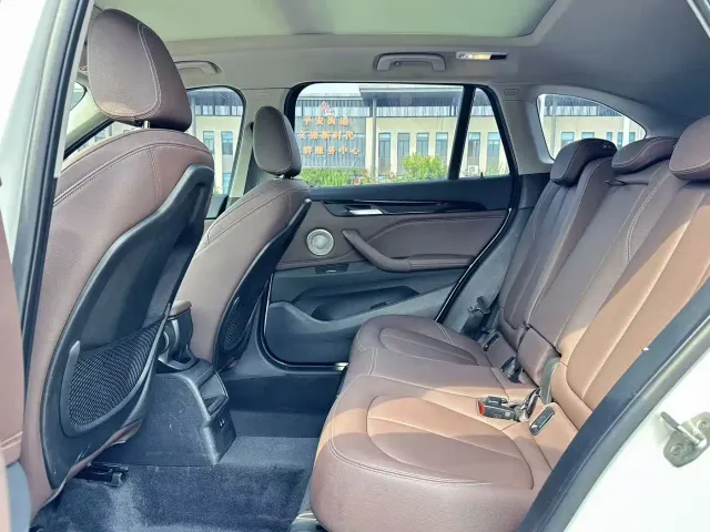 BMW X1 — Фото автомобиля 5