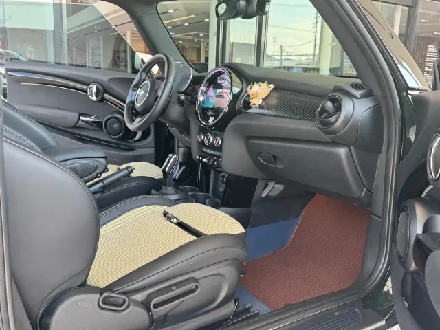 MINI Hatch — Фото автомобиля 12