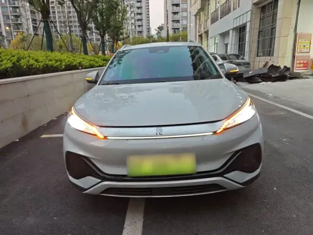 BYD Yuan PLUS — Фото автомобиля 2