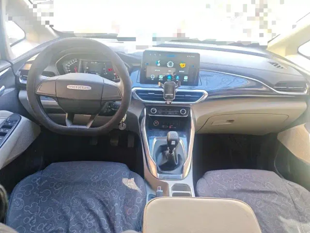 Maxus G50 — Фото автомобиля 5