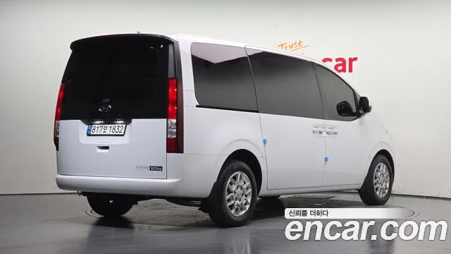 Hyundai Staria — Фото автомобиля 2