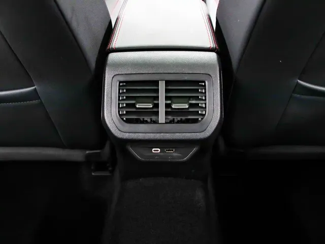 Volkswagen Lavida — Фото автомобиля 16