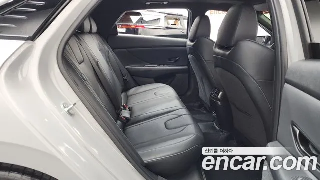 Hyundai Avante CN7 — Фото автомобиля 11