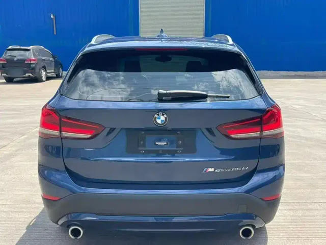 BMW X1 — Фото автомобиля 6