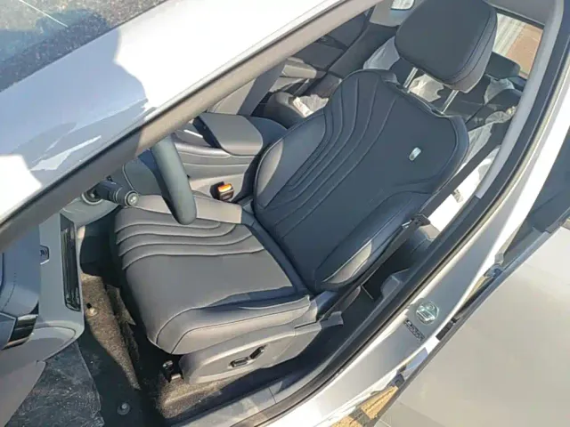 Geely Galaxy E5 — Фото автомобиля 14