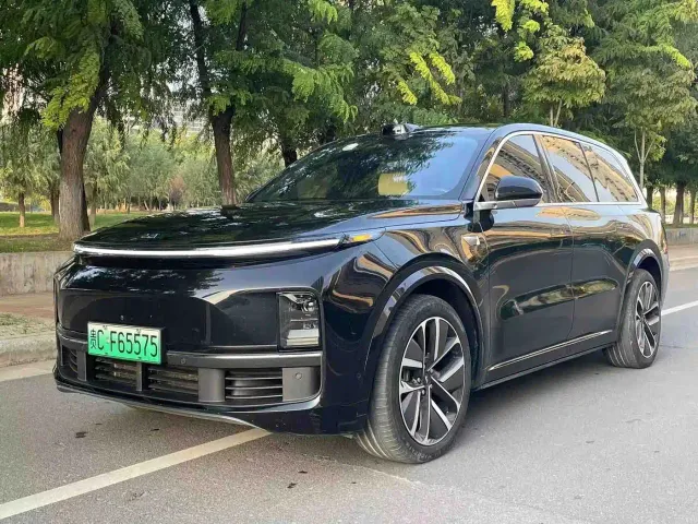 Li Auto L9 — Фото автомобиля 2