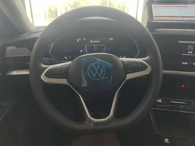 Volkswagen Passat — Фото автомобиля 10
