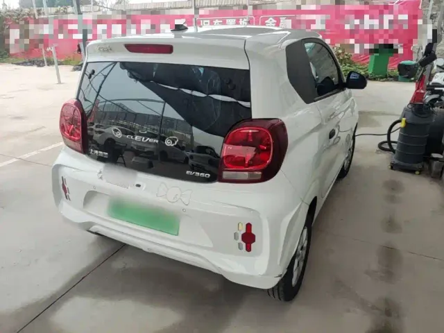 Roewe Clever — Фото автомобиля 6