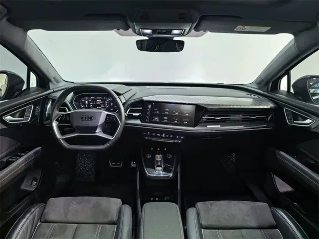 Audi Q4 e-tron — Фото автомобиля 6