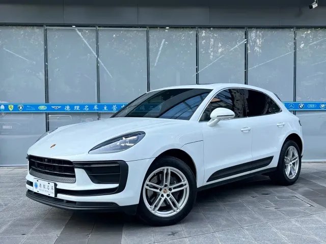 Фотография автомобиля — Porsche Macan