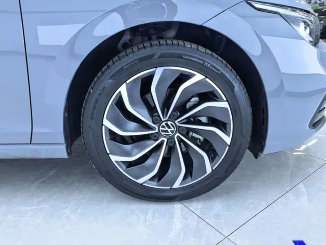 Volkswagen Golf — Фото автомобиля 6