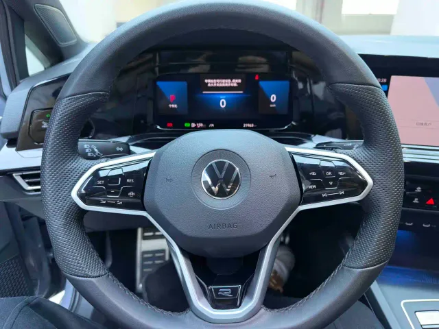 Volkswagen Golf 2023 280TSI DSG R-Line Lite — Фото автомобиля 14