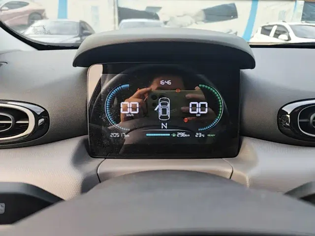 Leapmotor T03 — Фото автомобиля 11