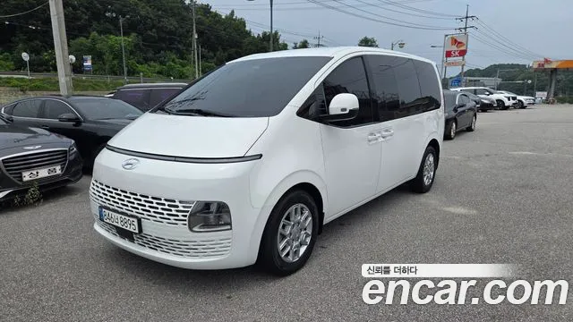 Фотография автомобиля — Hyundai Staria