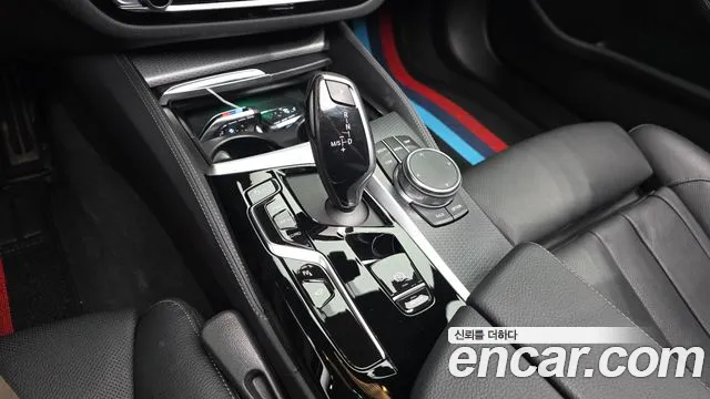 BMW 5-Series — Фото автомобиля 9