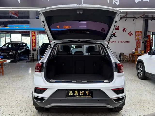 Volkswagen T-Roc — Фото автомобиля 7