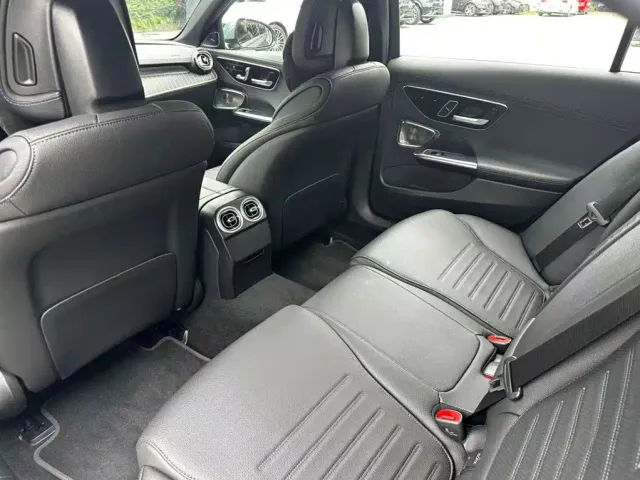 Mercedes-Benz C-Class — Фото автомобиля 18