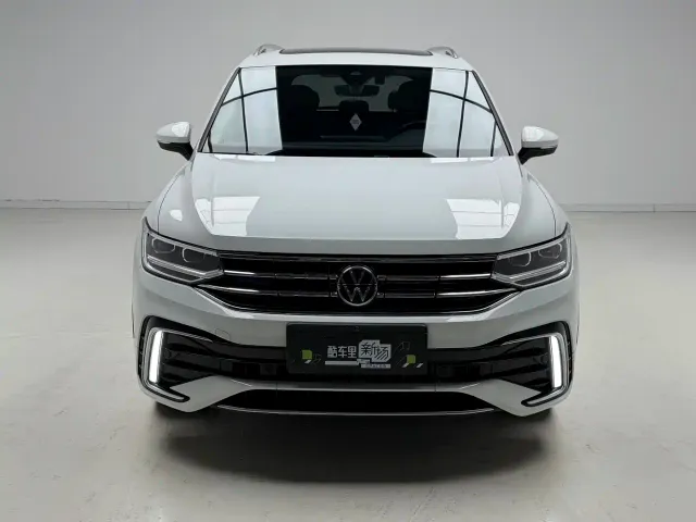 Volkswagen Tiguan L PHEV — Фото автомобиля 2