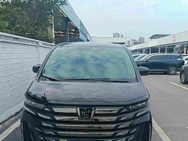 Toyota Vellfire — Фото автомобиля 2