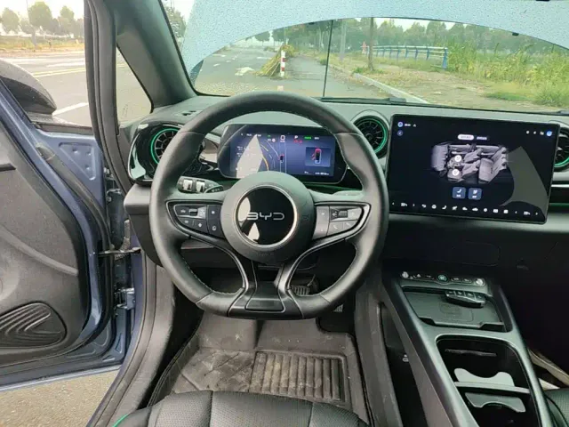 BYD Dolphin 2025 Smart Drive Edition 410km Fashion Version — Фото автомобиля 10