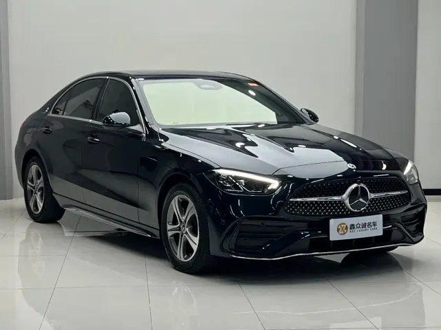 Mercedes-Benz C-Class — Фото автомобиля 3