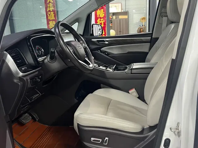 GAC Trumpchi M8 — Фото автомобиля 14