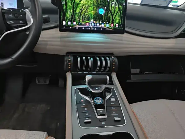 BYD Yuan PLUS — Фото автомобиля 12
