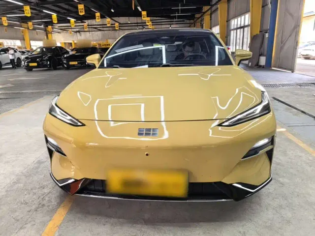 Geely Galaxy E8 — Фото автомобиля 2