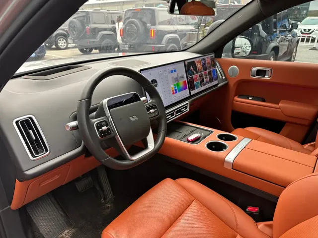 Li Auto L7 — Фото автомобиля 10