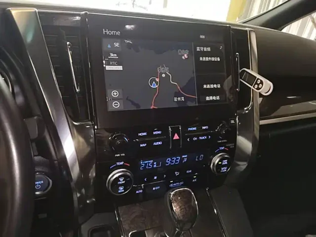 Toyota Vellfire — Фото автомобиля 12